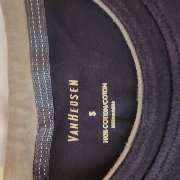 VanHeusen small shirt - Picture 2 of 3